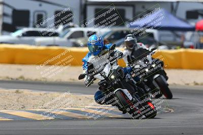 media/Apr-10-2022-SoCal Trackdays (Sun) [[f104b12566]]/Turn 2 (1135am)/